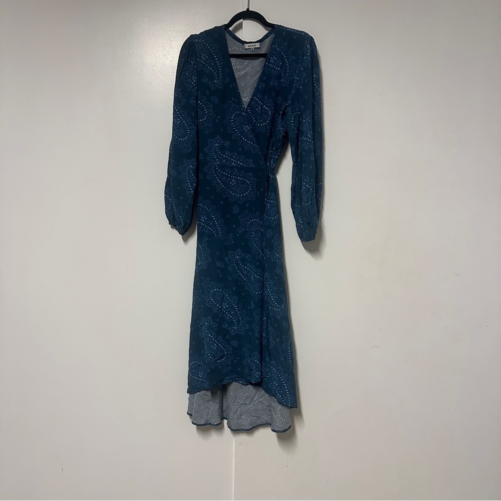 Need Wrap Blue Paisley Midi Long Sleeve Dress Size Medium M